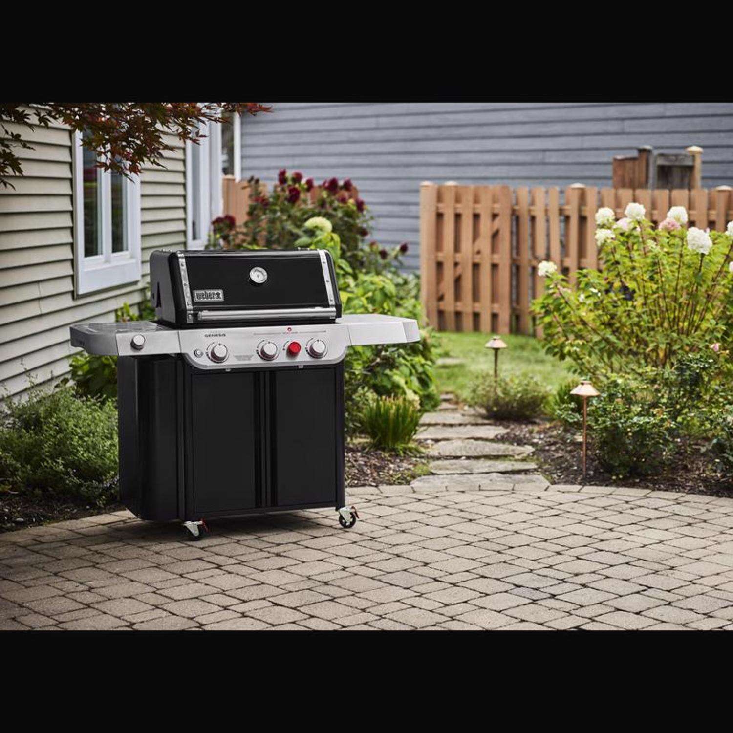 Weber Genesis SP-E-335 Gas Grill